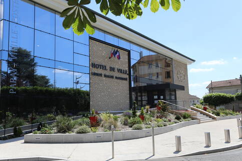 Mairie De Paray Vieille Poste