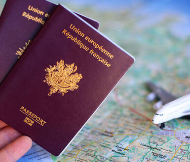 Photo de CNI & Passeport : pensez-y dès maintenant !
